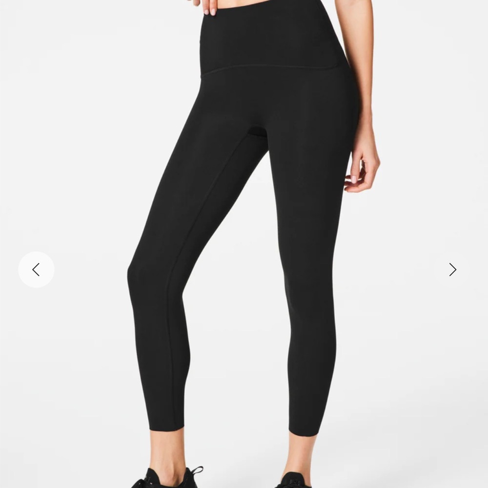 NWOT Spanx Spanxshape Booty Boost Leggings Black Size M